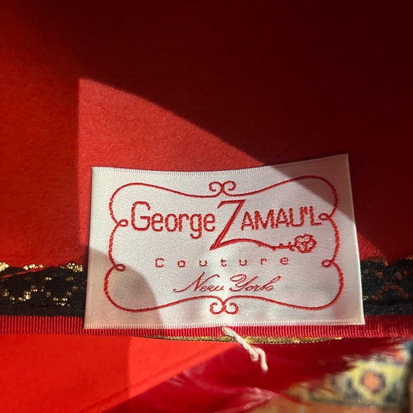 Elegant deep fushia Feathered Women's Hat - Picture 4 of 4